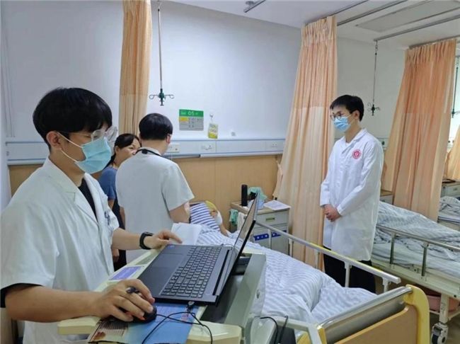 从“医学生”到“医生”—— 温医大仁济学院“全科心·海岛情”暑期实践队开展沉浸式职业医生体验